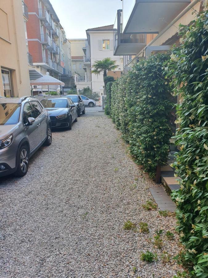 Hotel Venezia Rimini Kültér fotó