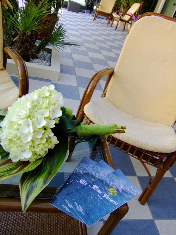 Hotel Venezia Rimini Kültér fotó